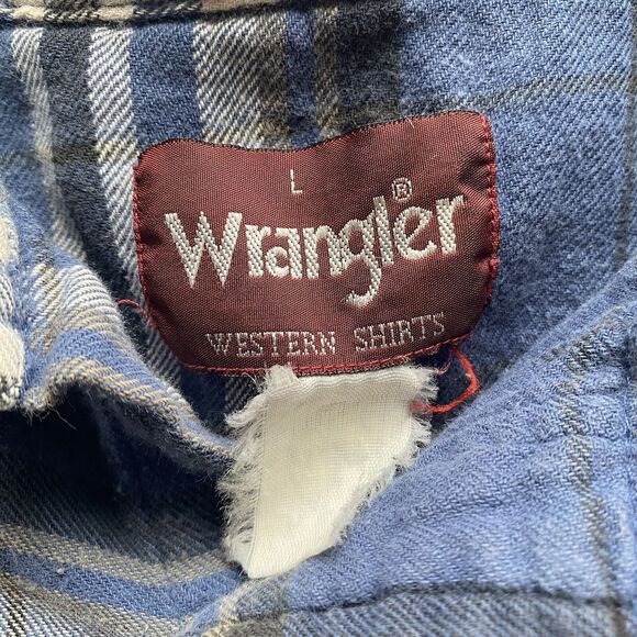 Vintage Wrangler Pearl Snap Button Up Shirt. Large. Pockets. USA. - Picture 8 of 16